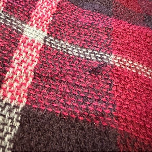 Burgundy and White Blanket Scarf - Picture 6 of 7